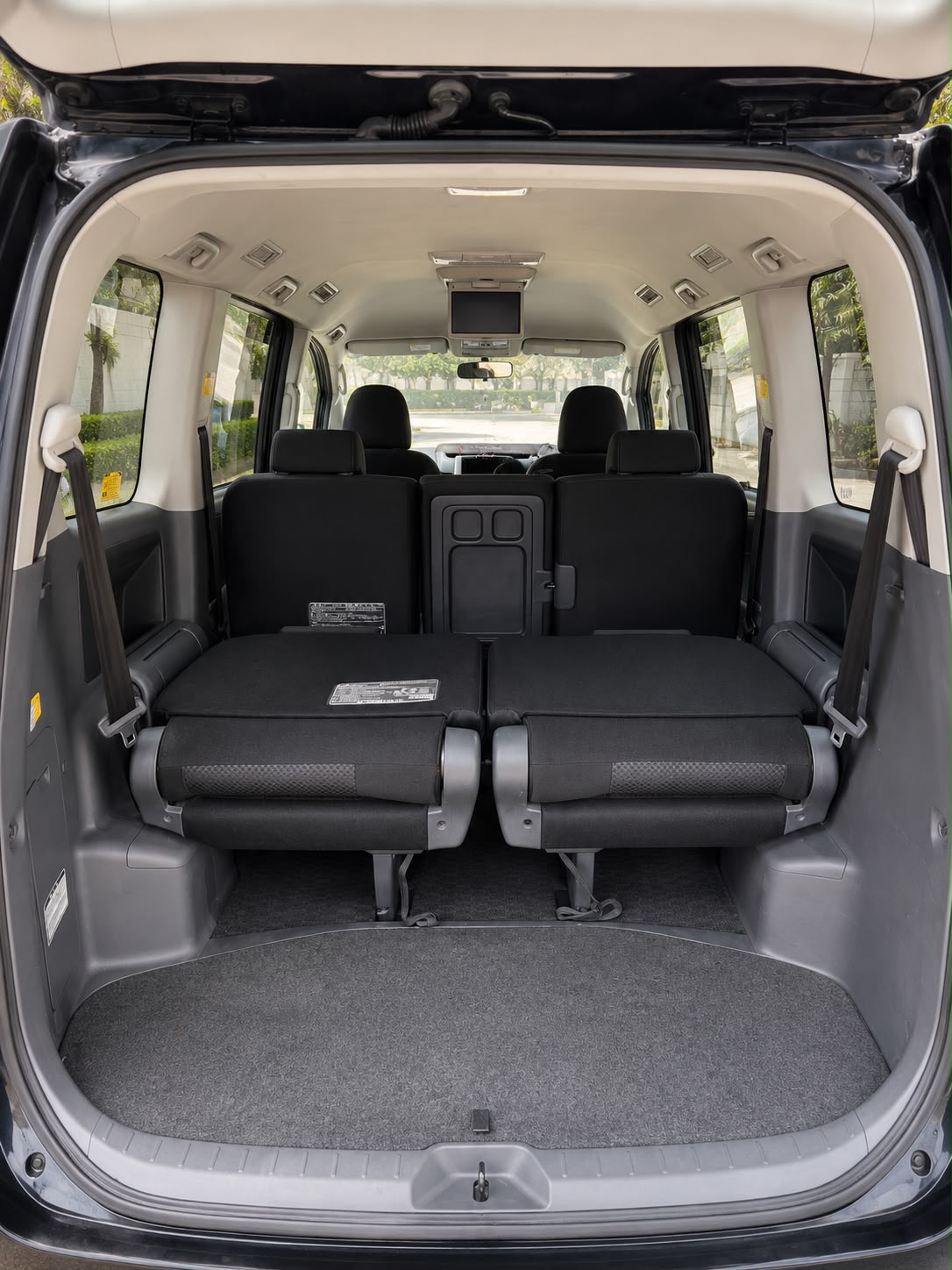 Intérieur Toyota Noah